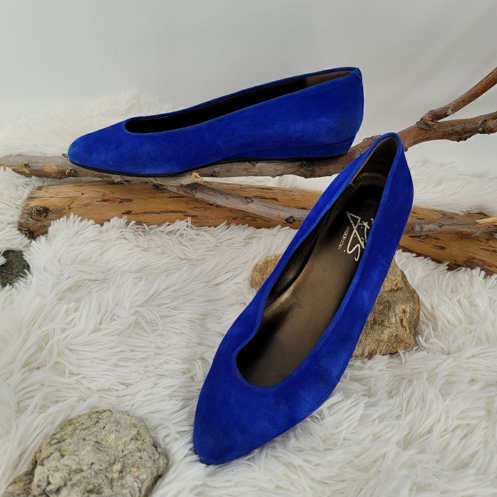 Vintage RJS made in spain electric blue suede flats